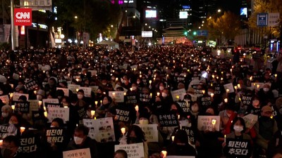 VIDEO: Seribu Lilin di Seoul untuk Korban Tragedi Halloween Itaewon