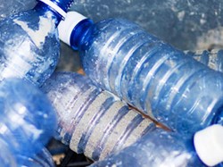 Ambil Botol Minum Bekas Member NCT, Fans Ini Malah Dihujat Banyak Orang