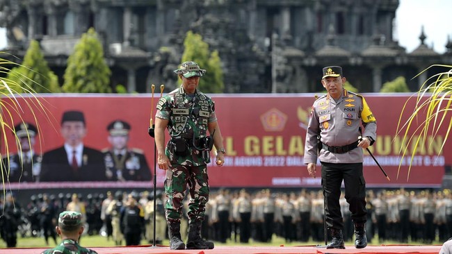 FOTO: Unjuk Kekuatan Pasukan Puri Agung Penjaga KTT G20 Bali