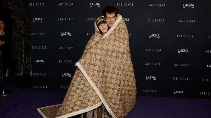 Billie Eilish dan Jesse Rutherford menghadiri 11th Annual LACMA Art + Film Gala at Los Angeles County Museum of Art.