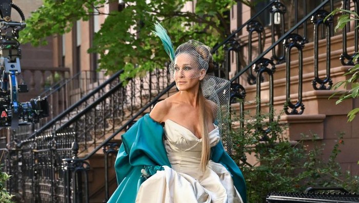Gaun Pengantin Ikonis Carrie Bradshaw akan Tampil di Sekuel And Just Like That Gaun Pengantin Ikonis Carrie Bradshaw akan Tampil di Sekuel And Just Like That