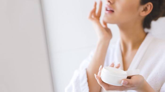 BeauPicks: Wajah Auto Kinclong! Ini Rekomendasi 3 Cleansing Balm Lokal yang Efektif Membersihkan Wajah Secara Menyeluruh BeauPicks: Wajah Auto Kinclong! Ini Rekomendasi 3 Cleansing Balm Lokal yang Efektif Membersihkan Wajah Secara Menyeluruh