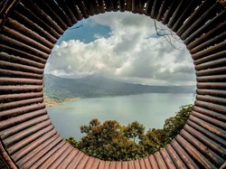 Puncak Wanagiri Bali: Lokasi, Spot Foto, dan Daya Tariknya
