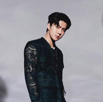 img-title Meet & Greet Dibatalkan, Sehun EXO Sempatkan Diri Menyapa Fans yang Menantikannya di Event Whitelab