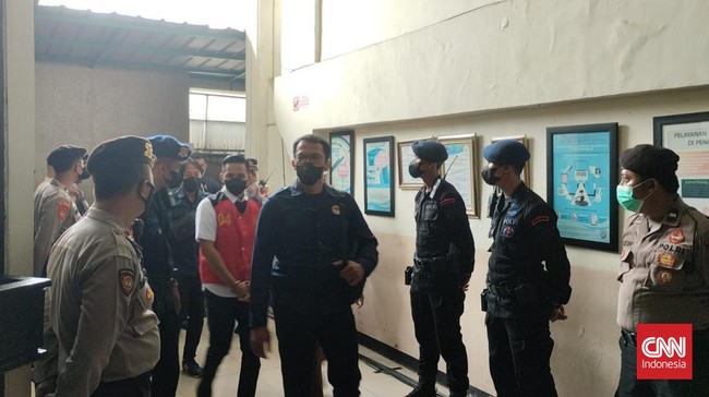 Legal Counsel pada provider PT XL AXIATA Viktor Kamang mengatakan pernah menyerahkan data saksi dan terdakwa kasus dugaan pembunuhan berencana.