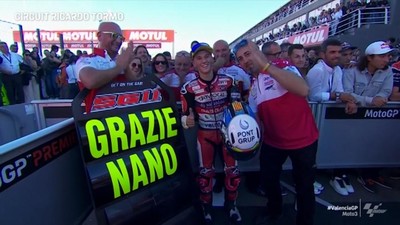 img-title VIDEO: Highlights Moto3 Valencia, Panas Hingga Tikungan Terakhir