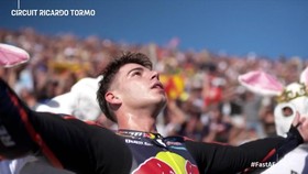VIDEO: Drama Ogura Jatuh dan Augusto Fernandez Juara Dunia Moto2
