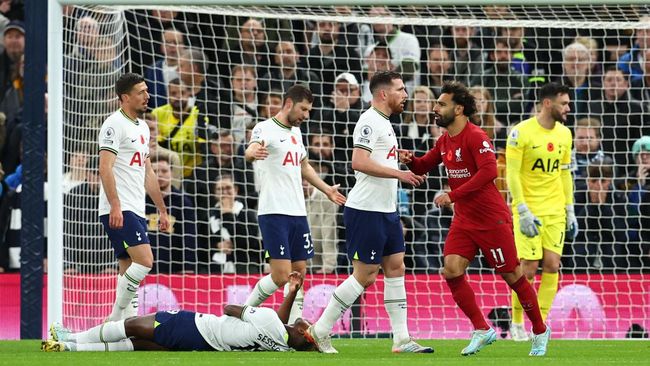 Mo Salah Gemilang, Liverpool Ganyang Tottenham