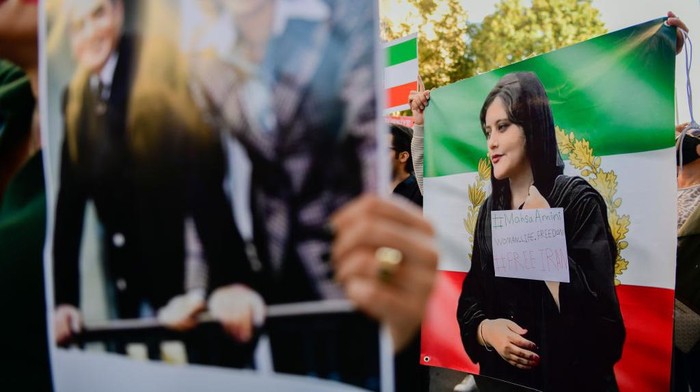 ISTANBUL, TURKIYE- OCTOBER 22: Protests in Iran, which started with the death of 22-year-old Mahsa Amini after being detained on the grounds that she did not comply with the headscarf rules, continue. The protest at the Iranian consulate in Istanbul continues on October 22, 2022 in İstanbul, Türkiye. (Photo by Omer Kuscu/ dia images via Getty Images )