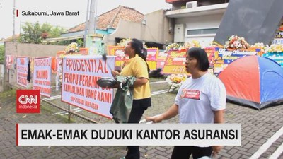img-title VIDEO: Emak-emak Duduki Kantor Asuransi