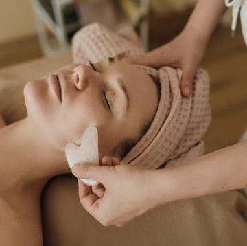img-title Mengenal Gua Sha dan Manfaatnya
