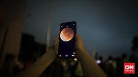 Cuaca Halangi Penampakan Gerhana Bulan Total di Berbagai Daerah