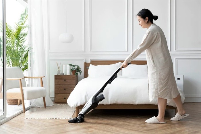 Membersihkan rumah menjadi satu langkah awal untuk mengurangi banyak kekacauan dalam hidup. 5 Kesalahan Bersih-bersih dengan Vacuum Cleaner