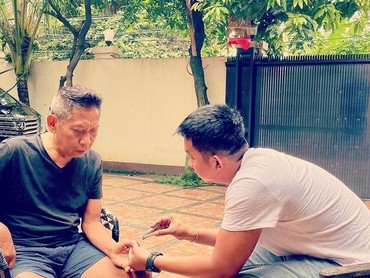 img-title Kondisi Membaik, Perjuangan Tukul Arwana Usai Pendarahan Otak Jalani Berbagai Jenis Terapi