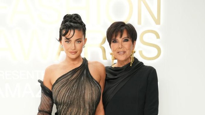 Adu Gaya Kardashian - Jenner di CFDA Awards 2022! Siapa Paling Modis dan Nyentrik? Adu Gaya Kardashian - Jenner di CFDA Awards 2022! Siapa Paling Modis dan Nyentrik?