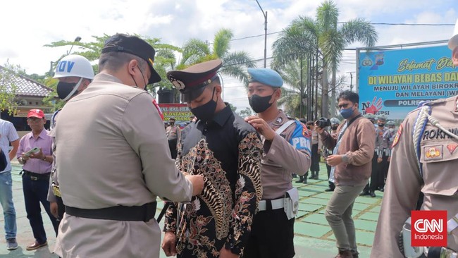 Anggota polisi di Purworejo berpangkat Aipda yang berselingkuh dengan istri anggota TNI resmi dipecat.