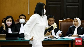 Putri Candrawathi Bantah Lihat Penembakan dan Lewati Jasad Brigadir J