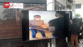 VIDEO: Momen Hakim Putar Rekaman Anniversary Sambo dan Putri