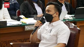 VIDEO: Daden Mengaku Seharian Jalan Bareng Mendiang Yosua Beli Kue