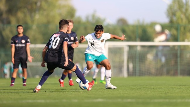 Marselino Ferdinan membeberkan instruksi Shin Tae Yong yang membuat Timnas Indonesia U-20 berhasil comeback 3-2 lawan Antalyaspor.