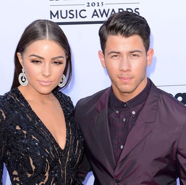Eks Miss Universe Bangkrut Usai Putus dari Nick Jonas, Tak Punya Uang Makan