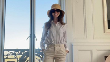 ANNE HATHAWAY PASCA PERSALINAN