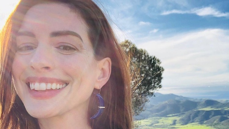 anne hathaway