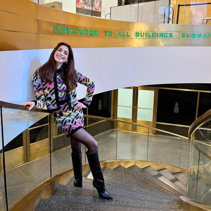 <p>Selain Anne Hathaway, sejumlah figur penting lainnya di komunitas yang akan hadir antara lain CEO Tesla Elon Musk, CEO Grab Anthony Tan, dan CEO BInance Changpeng Zhao. (Foto: Instagram @annehathaway)</p>