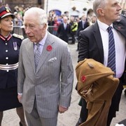 Raja Charles dan Camilla Dilempar Telur saat Melakukan Kunjungan! Pelaku Seorang Mahasiswa