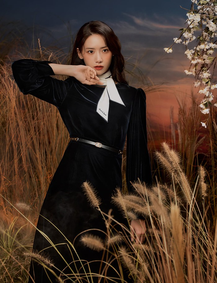 Di koleksi terbaru koleksi pakaian W22 ini, JIGOTT ingin mengenalkan pesona baru dari kecantikan alami Yoona dalam balutan pakaian bergaya manis nan menawan./ Foto: instagram.com/jigottofficial