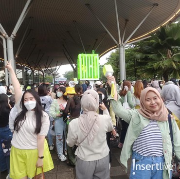 Menanti Penampilan NCT 127, NCTzen Asyik Berburu Freebies