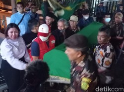 Jenazah Tjetje Padmadinata Dimakamkan Besok di Bandung