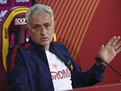 Roma Lebih Oke Saat Tandang, Apa Penjelasan Mourinho?