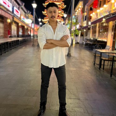 Kenal Lebih Dekat TikToker Deedi Tjhandra Si 'Om Polos Banget'