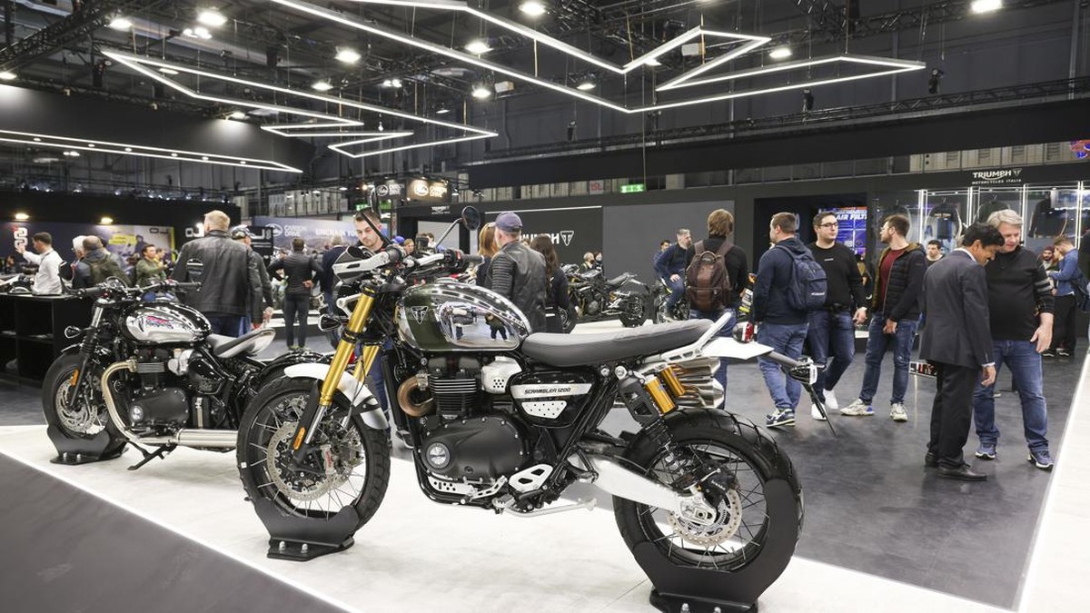 FOTO: Pameran Sepeda Motor EICMA 2022 'Bau' Bensin dan Listrik
