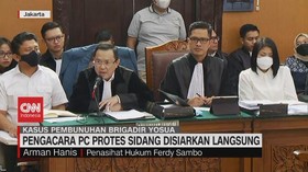 VIDEO: Penasihat Hukum Protes Sidang Disiarkan Langsung