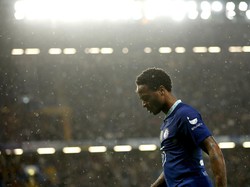 Chelsea Pertimbangkan Jual Raheem Sterling