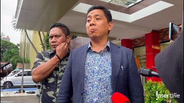img-title Terlapor Utarakan Permintaan Maaf, Dewi Perssik Tetap Lanjutkan Proses Hukum