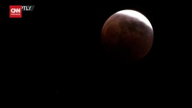 VIDEO: Momen Gerhana Bulan Total DI Langit Tokyo