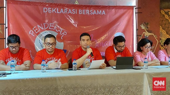 Koordinator Pendekar, Mandela Sinaga mengaku bakal mengirim surat kepada Ketum PDIP Megawati Soekarnoputri agar memberikan restu ke Ganjar Pranowo.