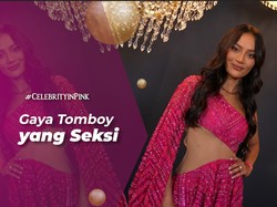 Tampil Seksi dengan Style Bollywood ala Erika Carlina