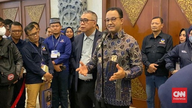 Anies Baswedan mengungkap alasan dirinya tak sempat berfoto dengan putra Presiden Joko Widodo, Kaesang Pangarep, dan istri, Erina Gudono, di acara pernikahan.