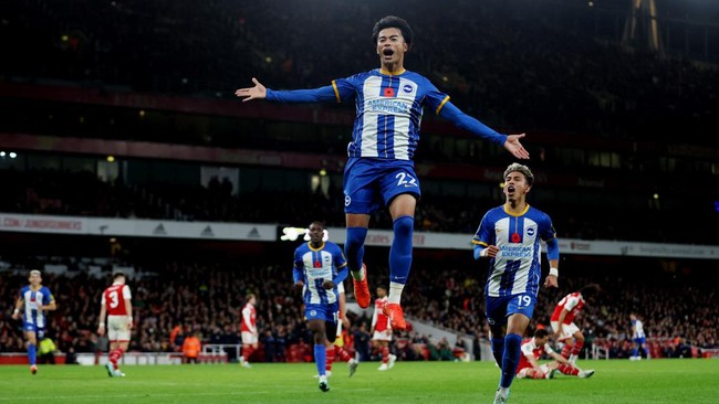 Manchester United dilaporkan mengirim pemandu bakat untuk mengamati aksi Kaoru Mitoma bersama Brighton & Hove Albion.