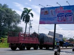 Gambar CD-Bra Disoal, Baliho Detergen Pekalongan Kini Pasang Sarung-Sajadah
