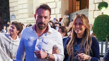 img-title Dihujat Usai Pakai Nama Belakang Ben Affleck, Jennifer Lopez: Kami Suami-Istri
