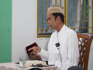 img-title Tanggapan UAS Soal Hukum Gabung Niat Qadha Puasa Ramadan dengan Senin-Kamis