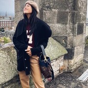 Gaya Musim Gugur Maudy Ayunda Selama Liburan di Inggris, Stylish tapi Tetap Praktis!