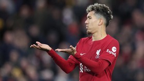 Netizen Riuh Firmino Cetak Gol, Richarlison Mandul di Piala Liga