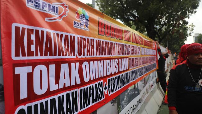 Pengusaha RI Pecah Suara Soal UMP DKI 2023, Begini Ceritanya