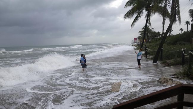 Benda Misterius 25 Meter Muncul dari Kubur di Pantai Florida